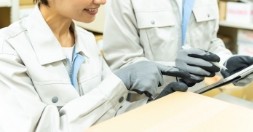 出荷前に動作確認・検品