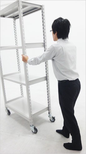 スチールラックを動かせる　移動棚